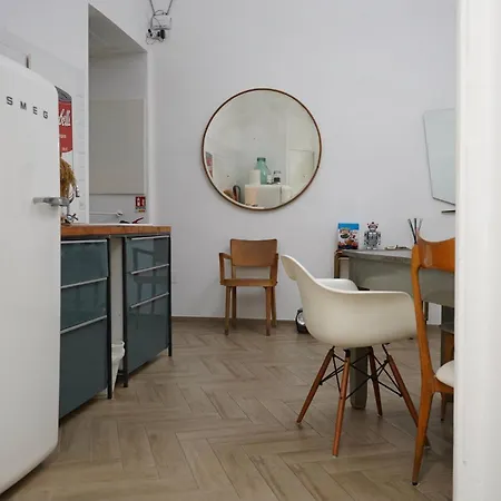 Palazzo Bevilacqua Konukevi 4*